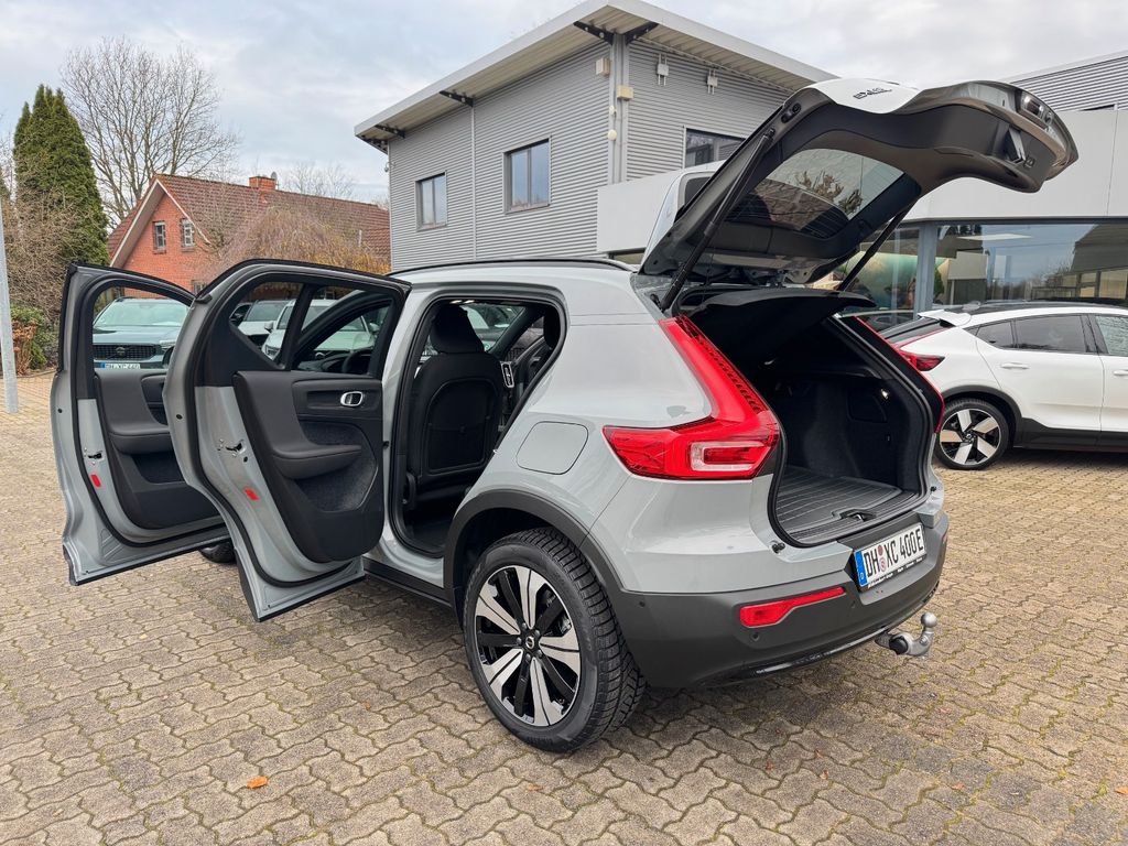 Volvo EX40 2025