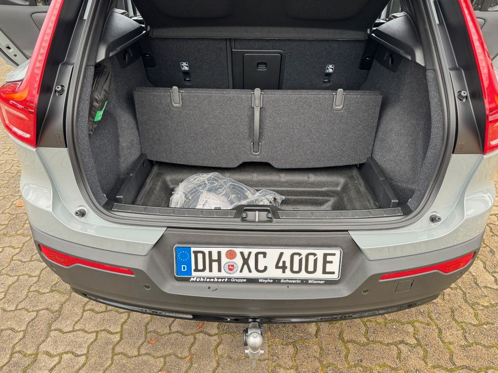 Volvo EX40 2025