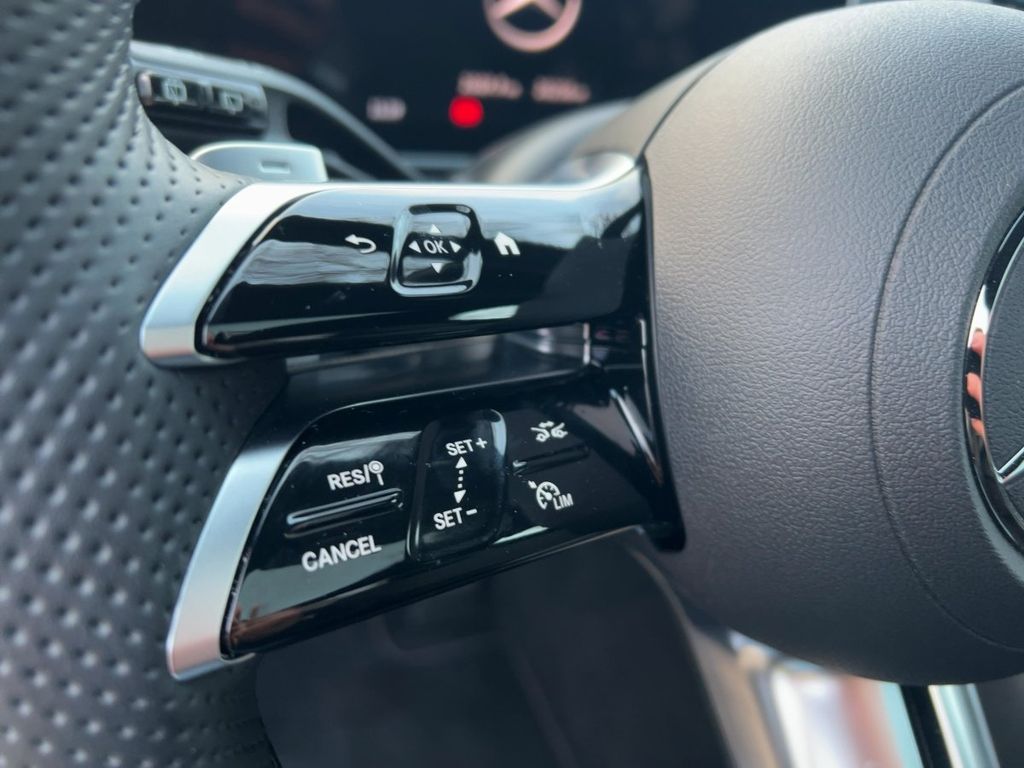 Mercedes-Benz C 300 2025