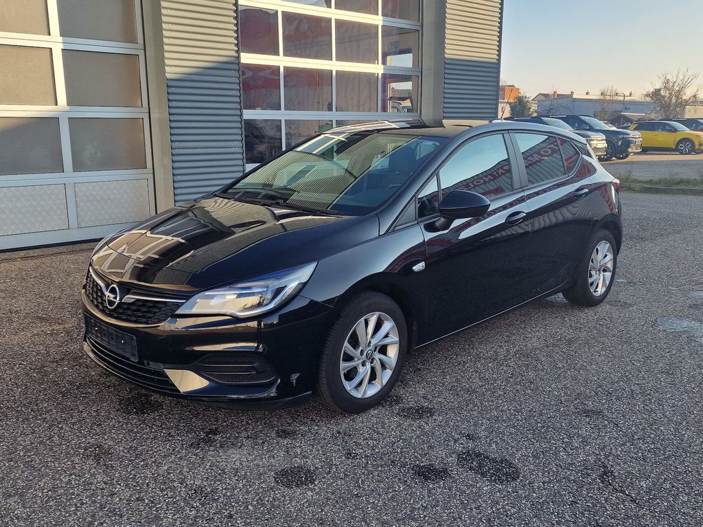 Opel Astra 2021