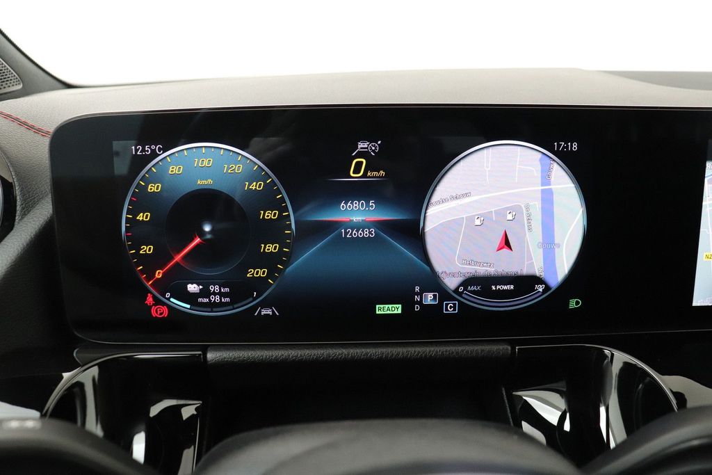 Mercedes-Benz EQA 2021