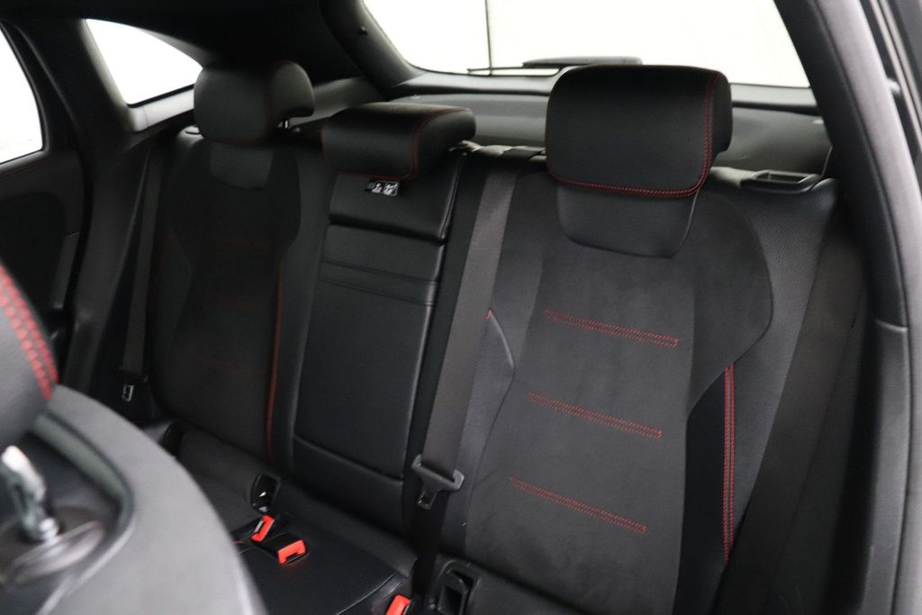 Mercedes-Benz EQA 2021