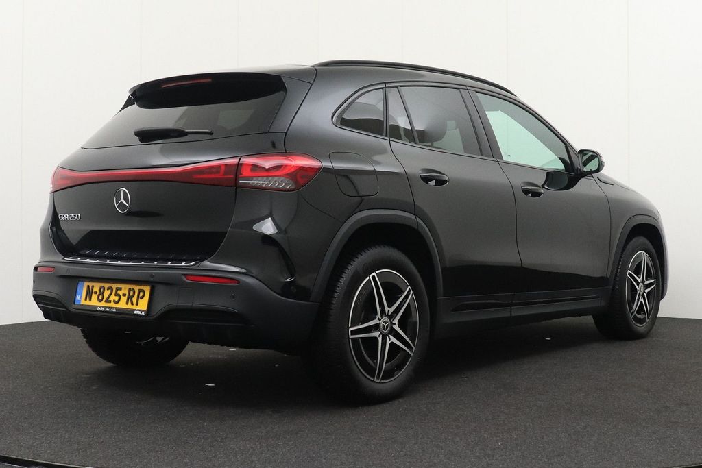 Mercedes-Benz EQA 2021