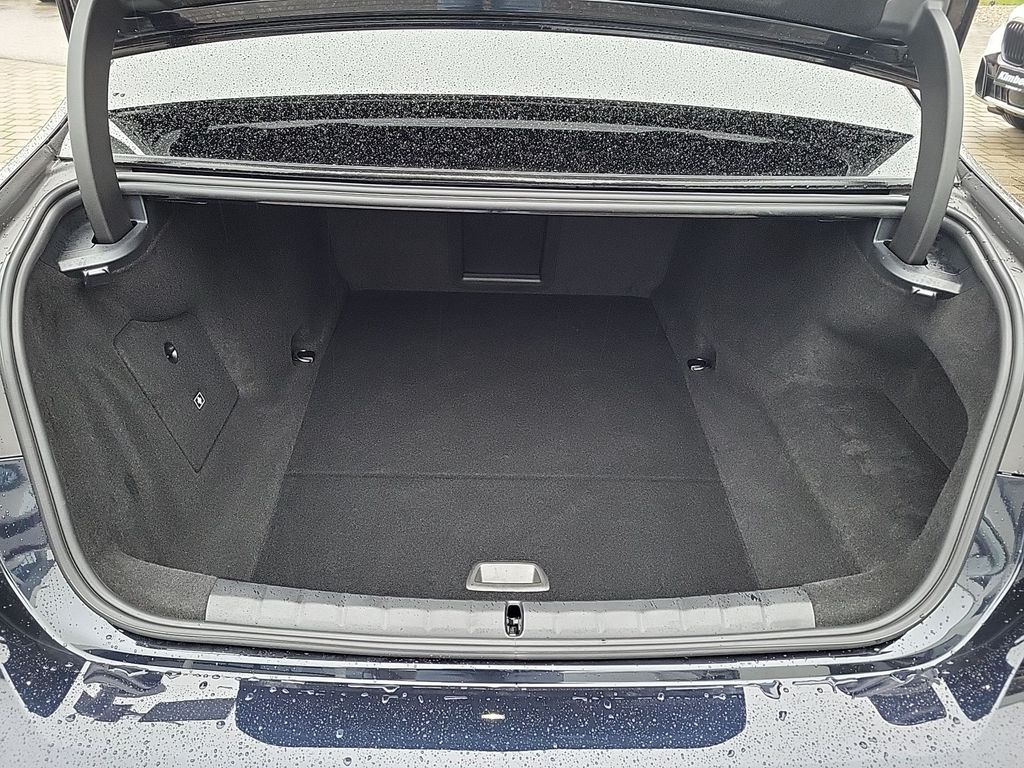 BMW i7 2024
