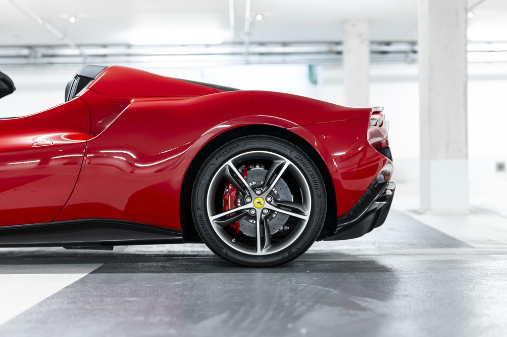 Ferrari 296 GTS 2023