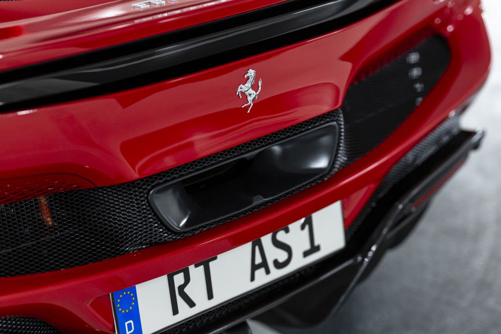 Ferrari 296 GTS 2023