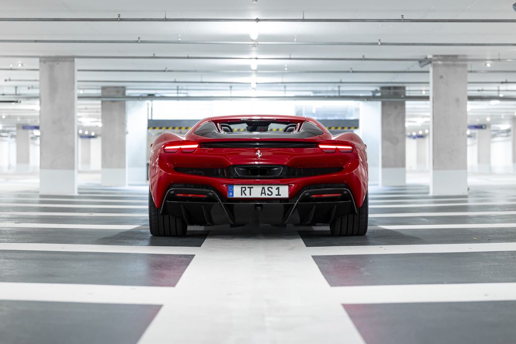 Ferrari 296 GTS 2023