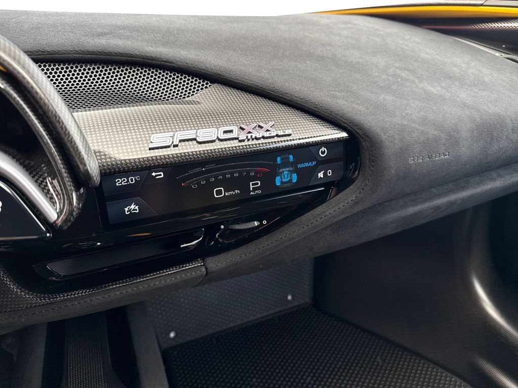 Ferrari SF90 2024