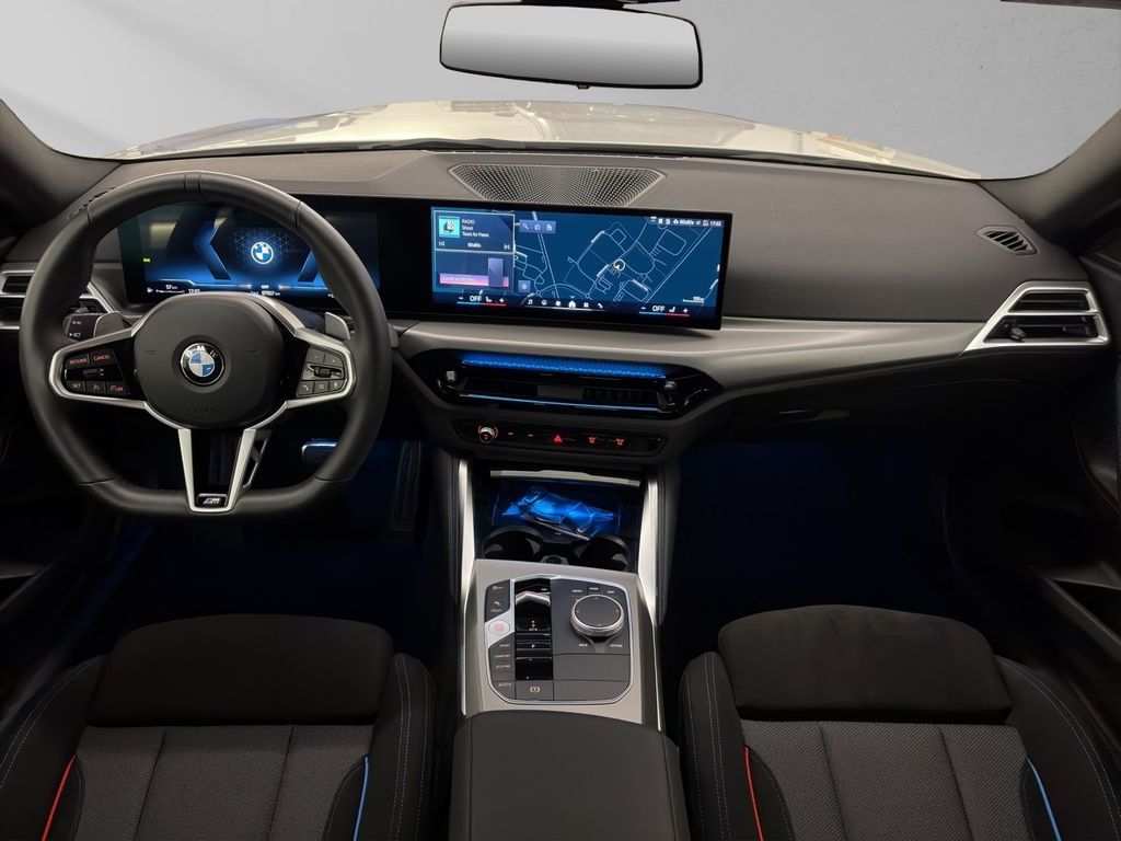 BMW 218 2024