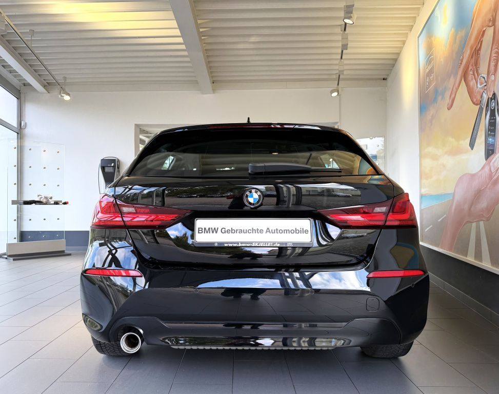 BMW 116 2022