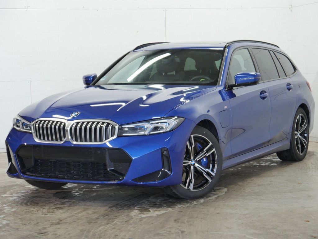 BMW 330 2024