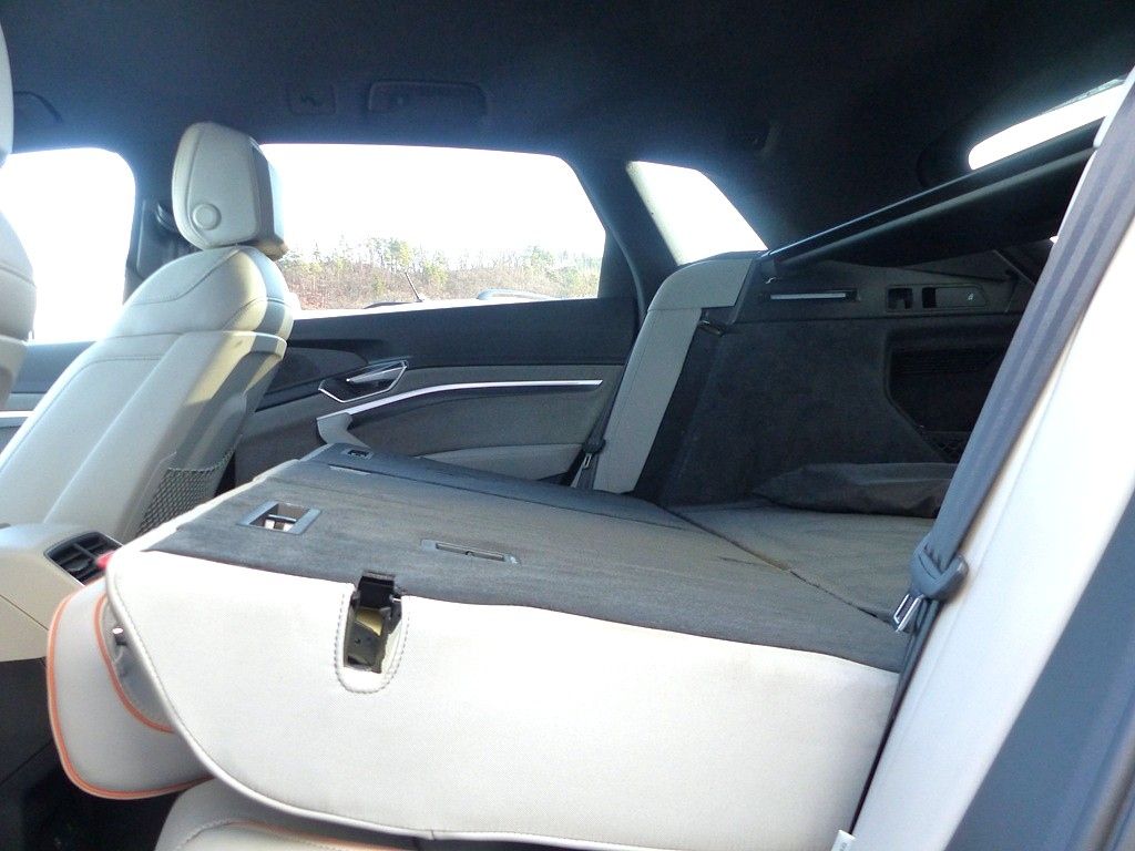 Audi e-tron 2022