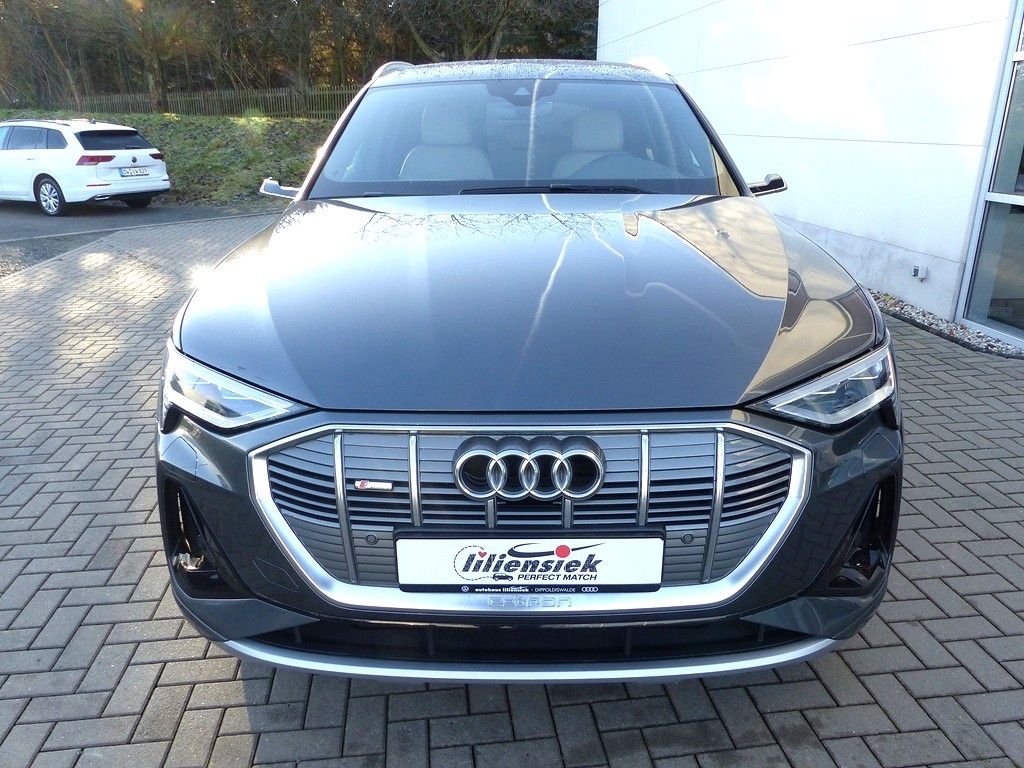 Audi e-tron 2022