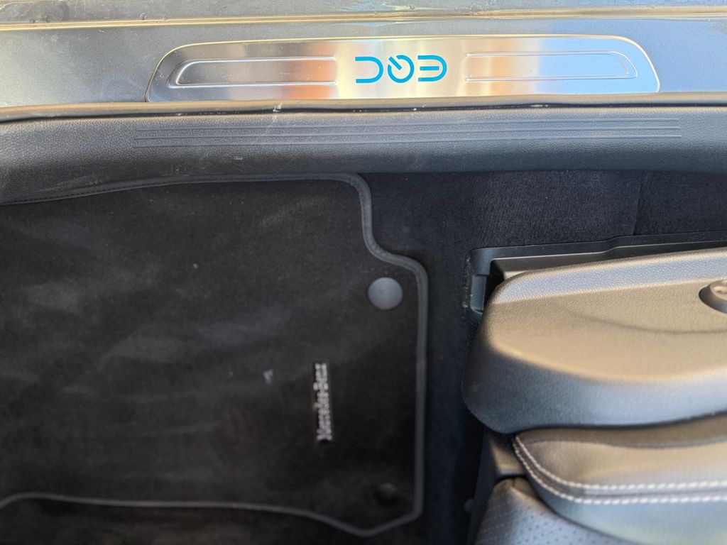 Mercedes-Benz EQC 2023