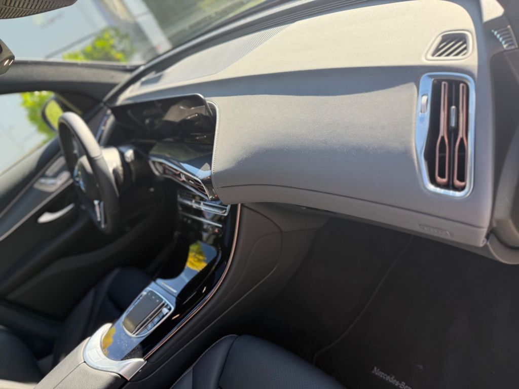 Mercedes-Benz EQC 2023