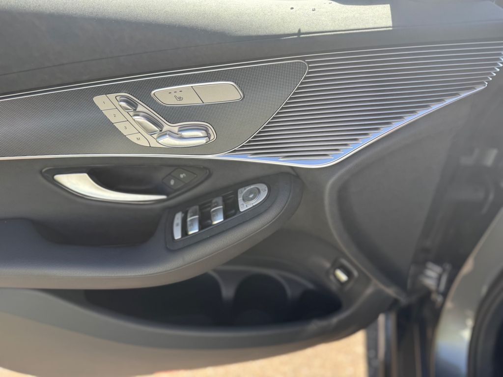 Mercedes-Benz EQC 2023