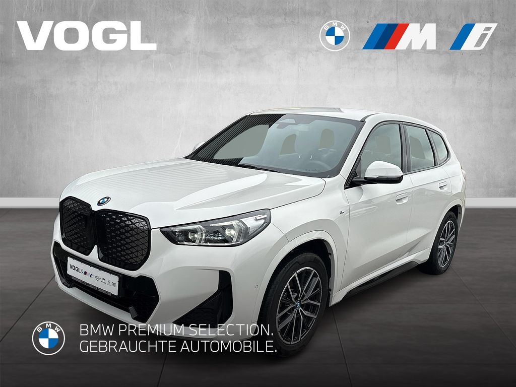 BMW iX1 2023