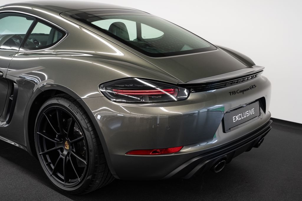 Porsche Cayman 2020