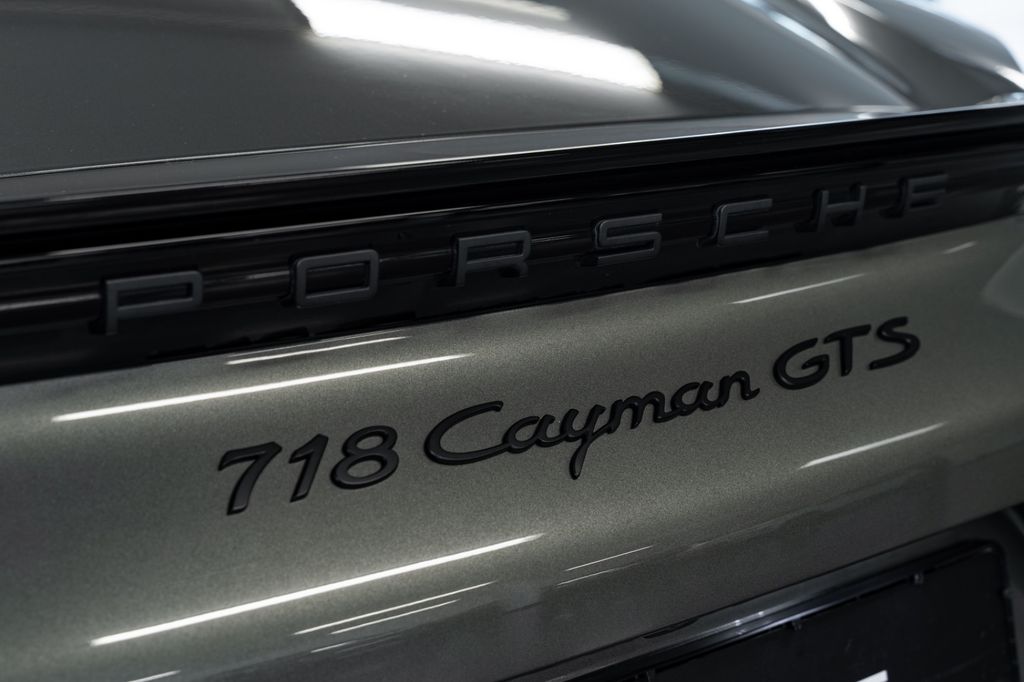 Porsche Cayman 2020