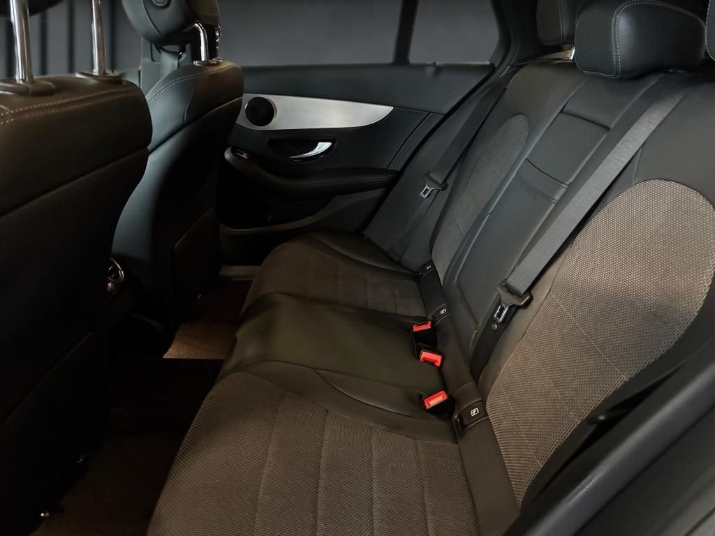 Mercedes-Benz C 300 2021