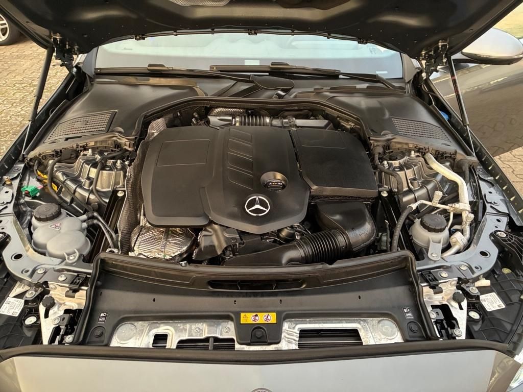 Mercedes-Benz C 300 2024