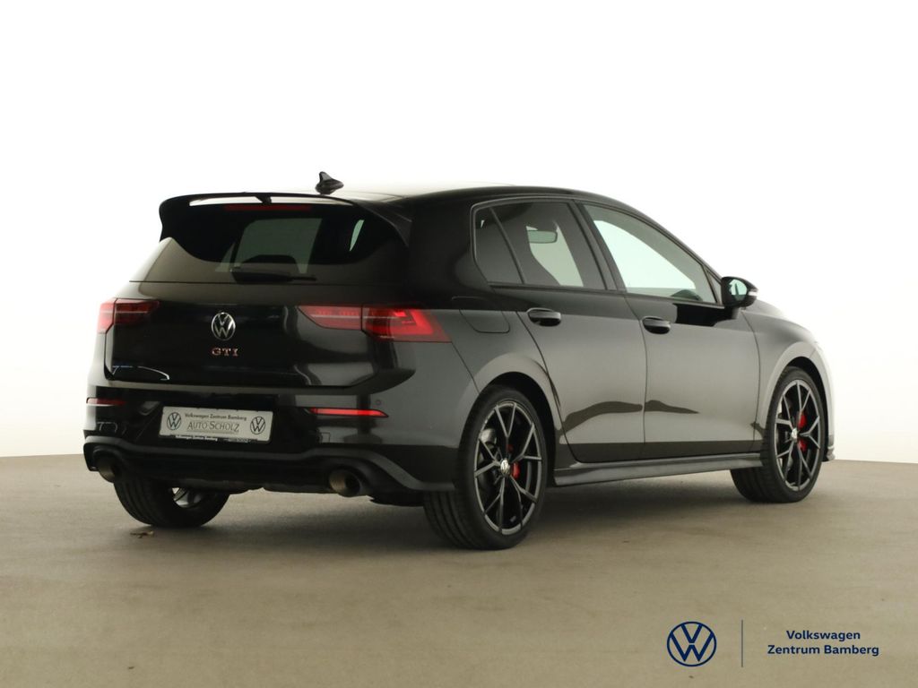 Volkswagen Golf 2024