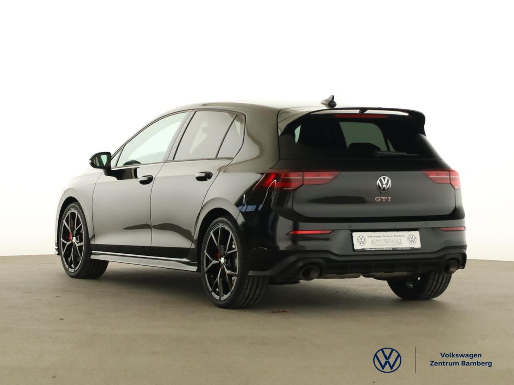 Volkswagen Golf 2024