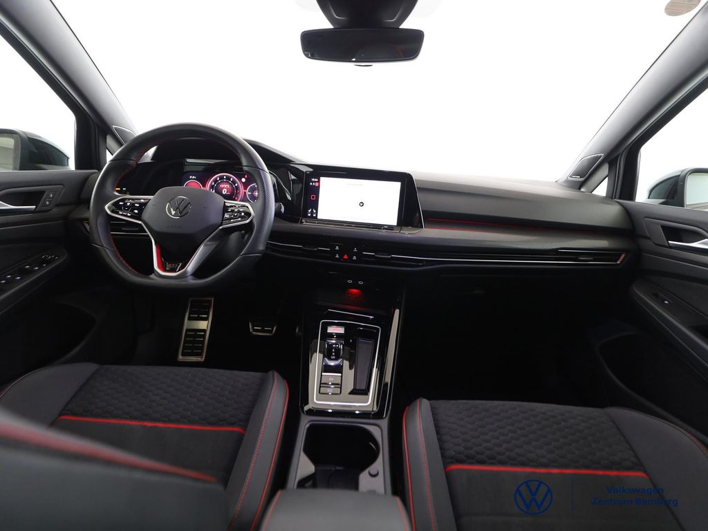 Volkswagen Golf 2024