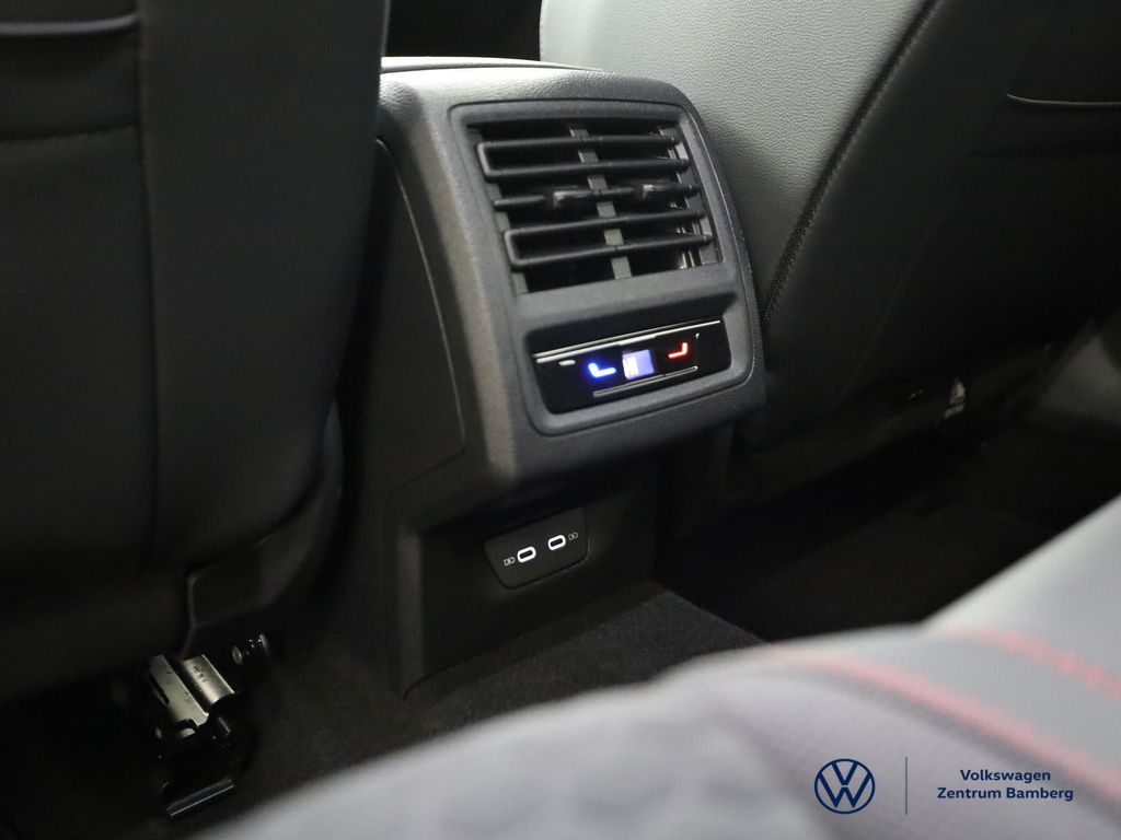 Volkswagen Golf 2024