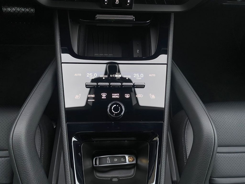 Porsche Cayenne 2023