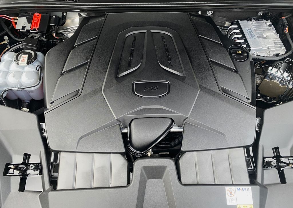 Porsche Cayenne 2023