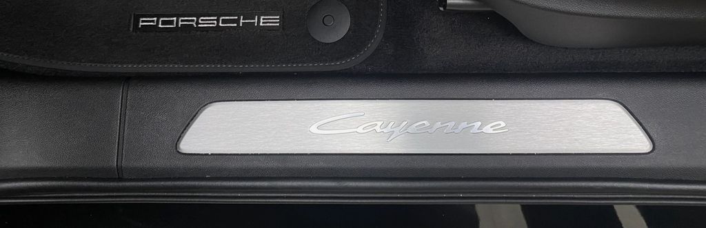 Porsche Cayenne 2023