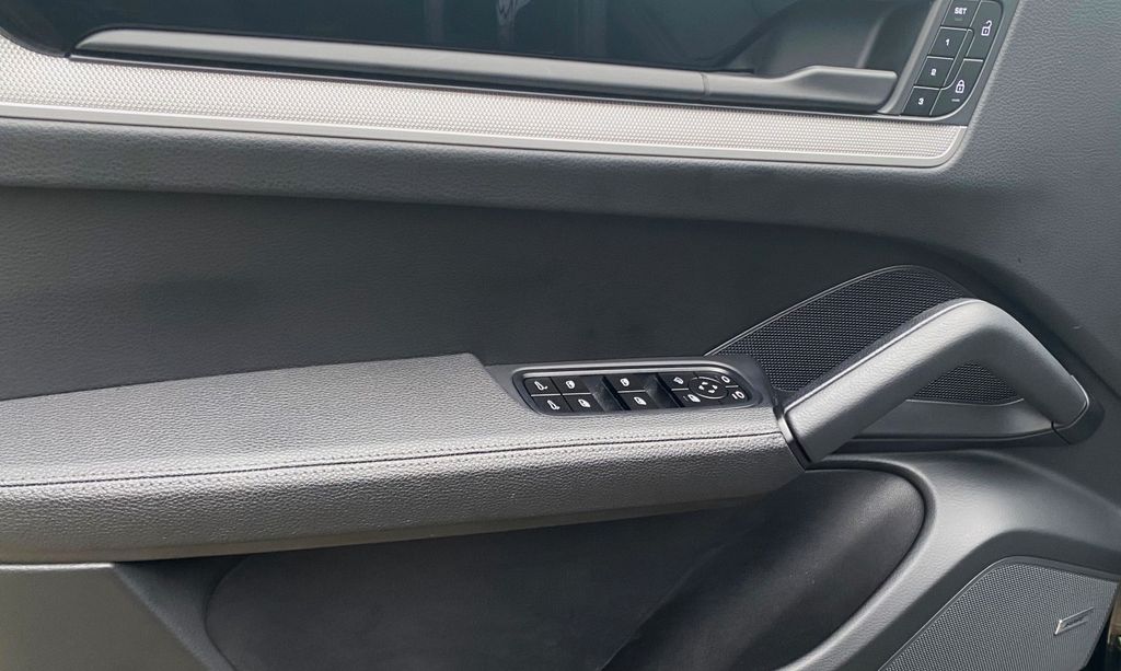 Porsche Cayenne 2023