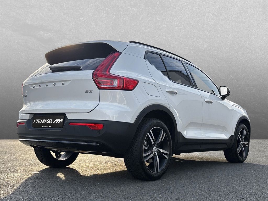Volvo XC40 2025