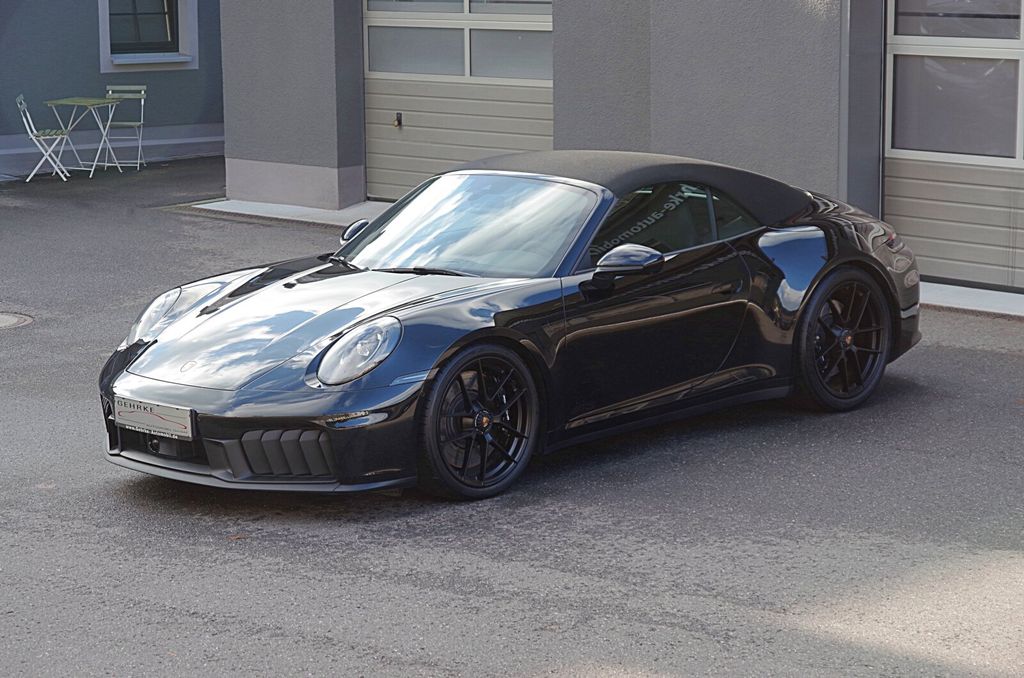 Porsche 992 2025