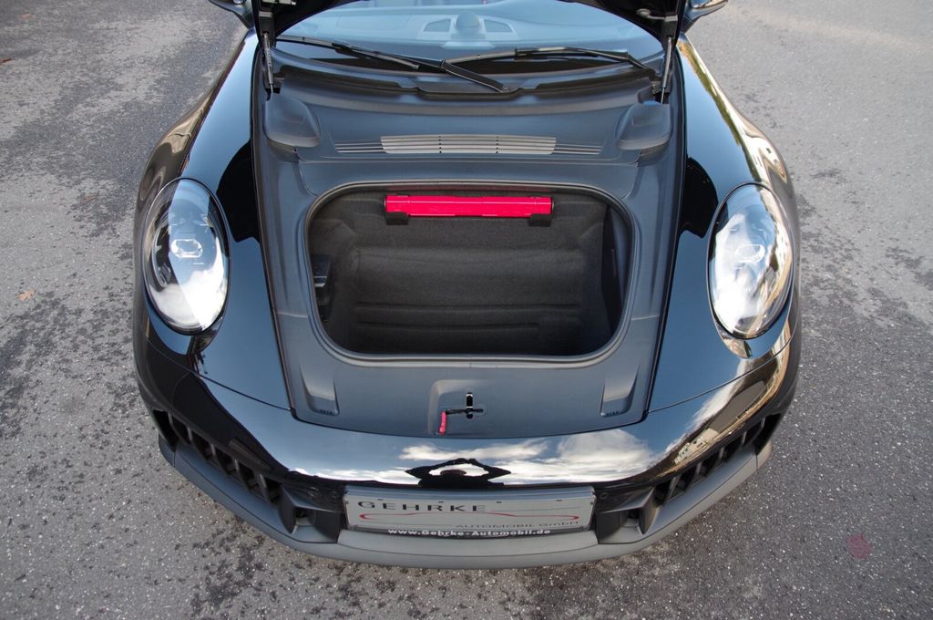 Porsche 992 2025