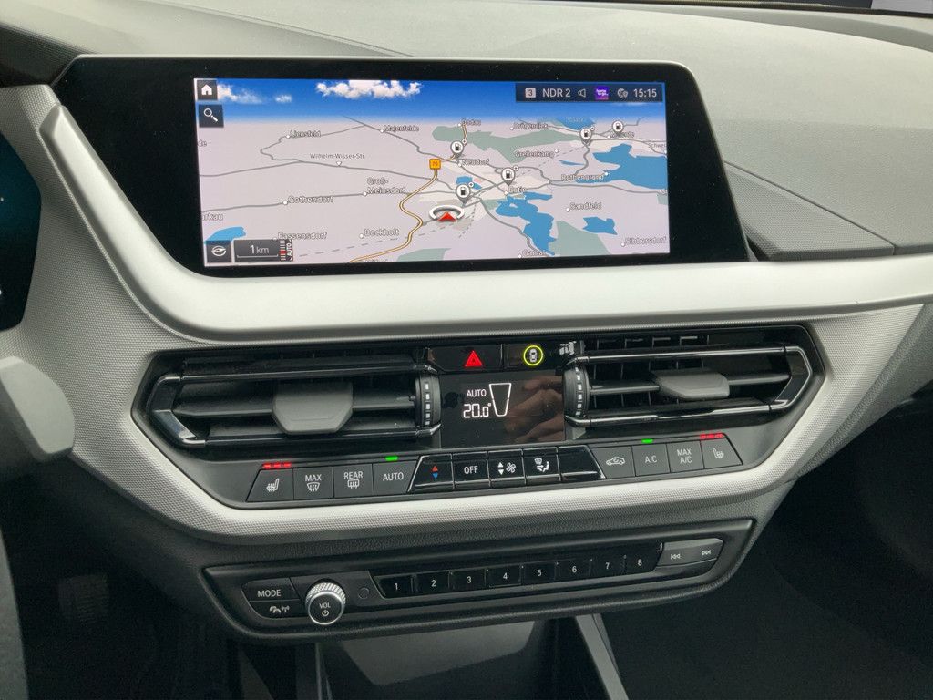 BMW 118 2022
