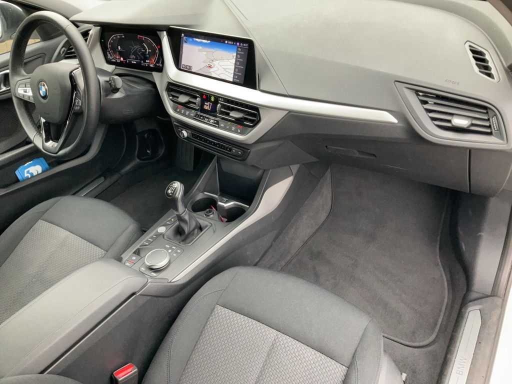 BMW 118 2022