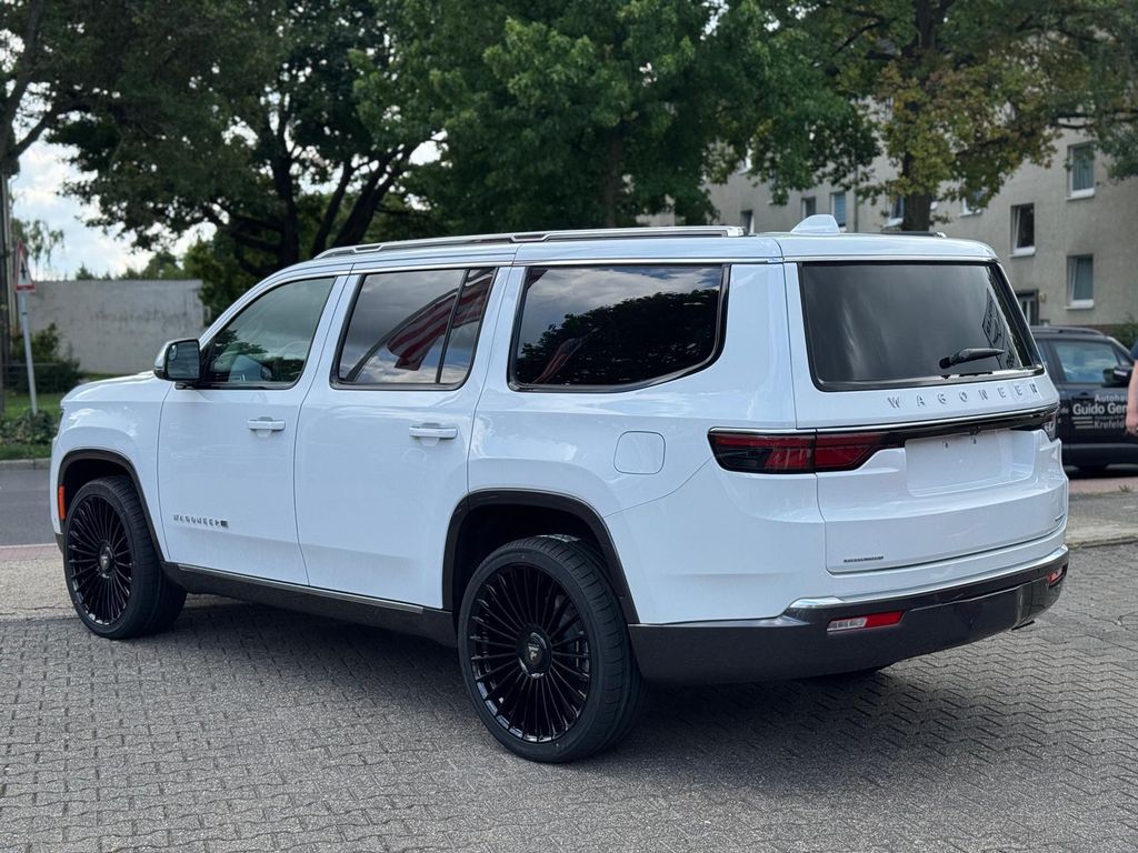 Jeep Wagoneer