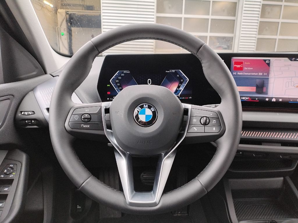 BMW 120 2024