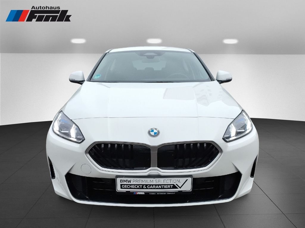BMW 120 2024