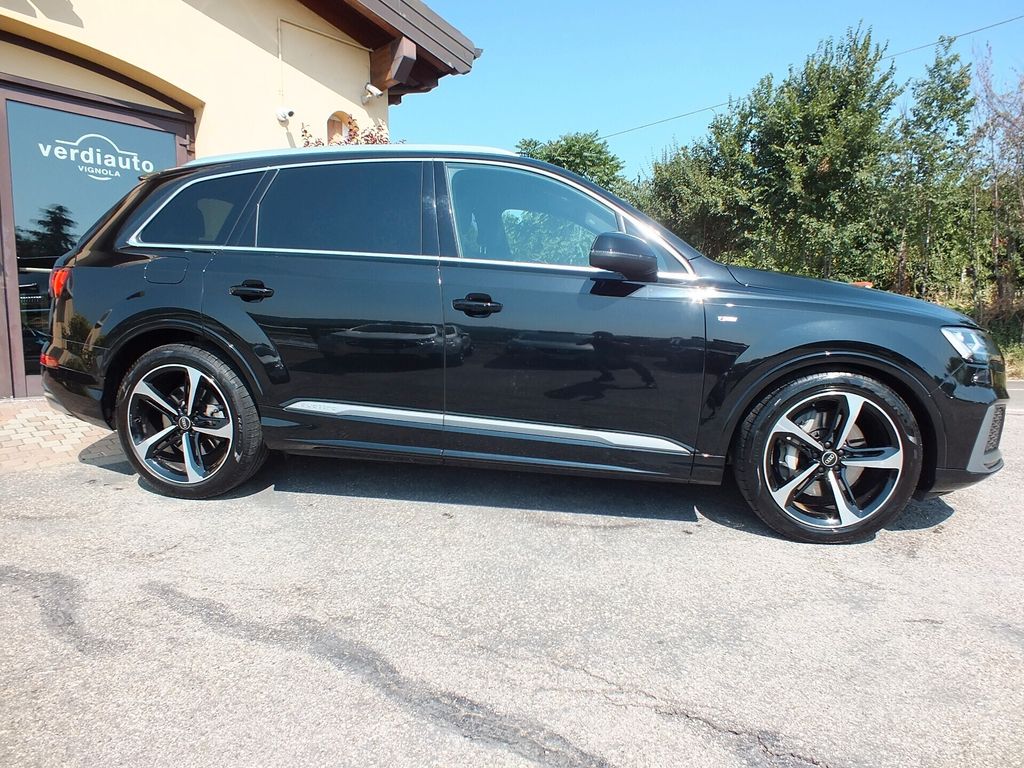 Audi Q7 2021
