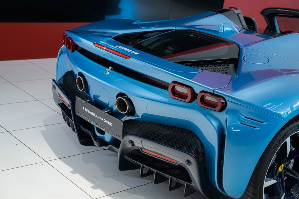 Ferrari SF90 2023