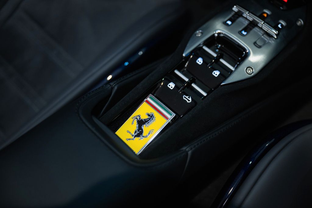 Ferrari SF90 2023