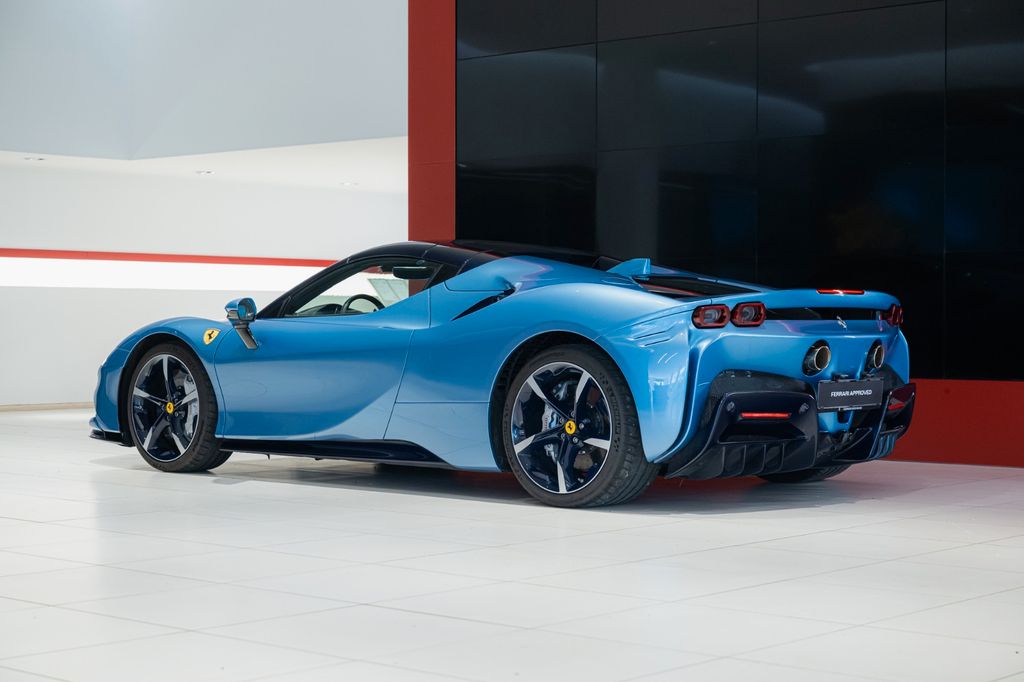 Ferrari SF90 2023
