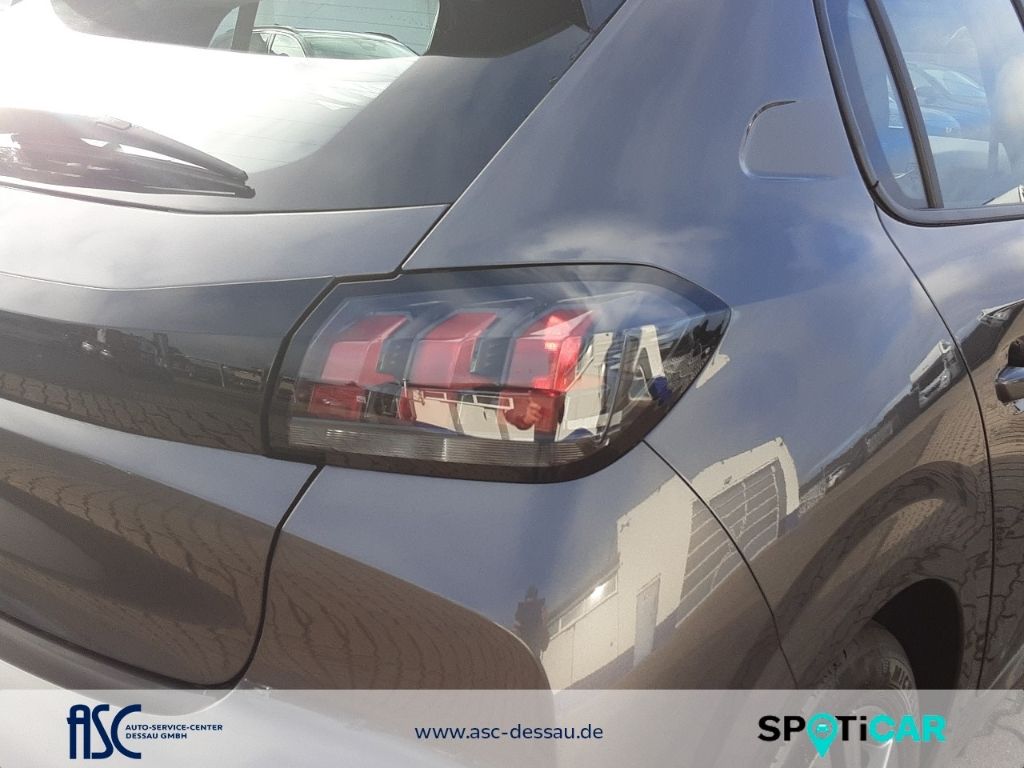 Peugeot 208 2021