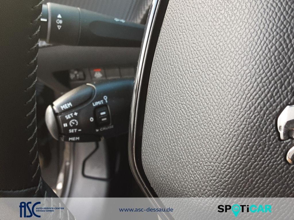 Peugeot 208 2021