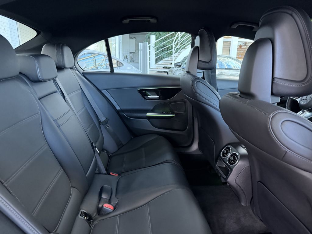 Mercedes-Benz C 200 2024
