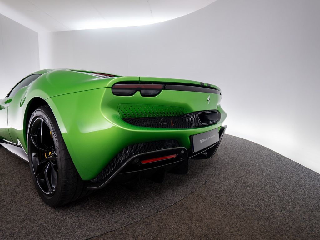 Ferrari 296 GTS 2023