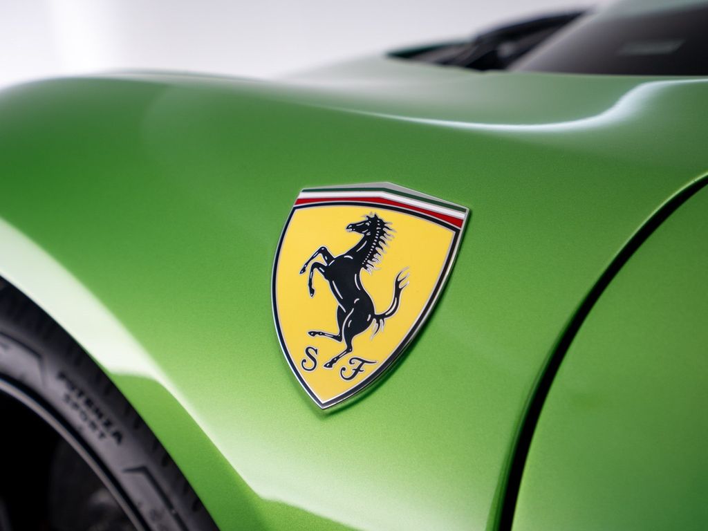 Ferrari 296 GTS 2023